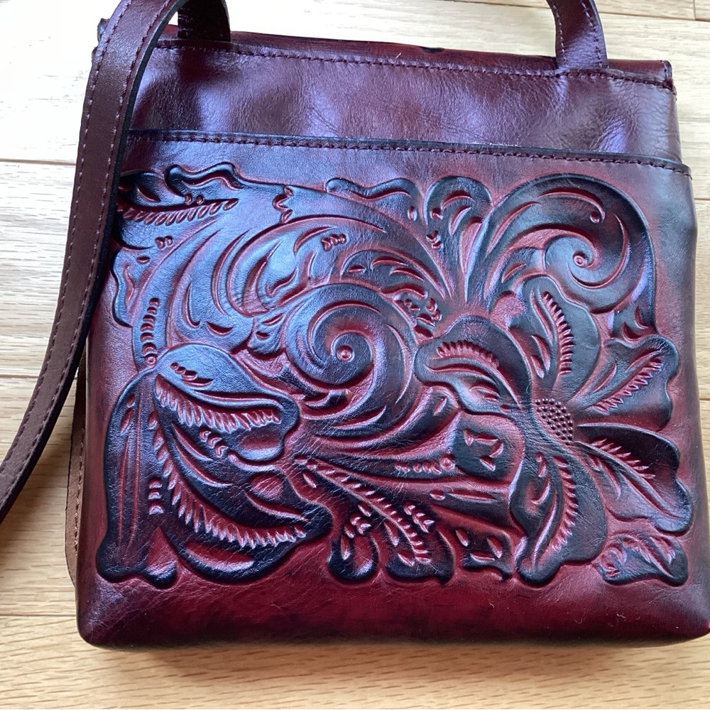 Patricia Nash Leather Granada Crossbody Handbag - Picture 2 of 3
